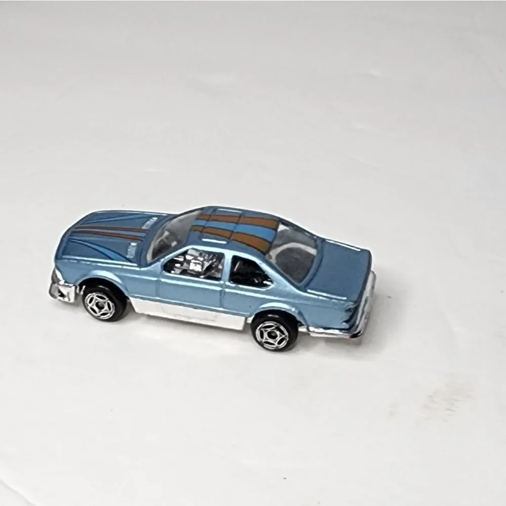 Vintage 1980s Summer BMW 635 CSi Light Blue Diecast Car 1:64 Scale 8901 Rare HTF